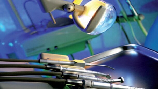 Brytyjscy dentyści nie dbają o czystość narzędzi dentystycznych