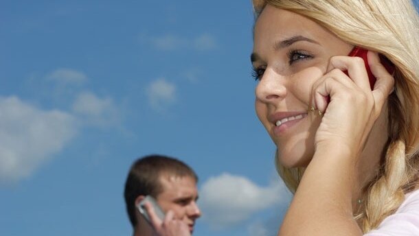 Studie: Mundhöhlenkrebs als Indiz für Handynutzung?