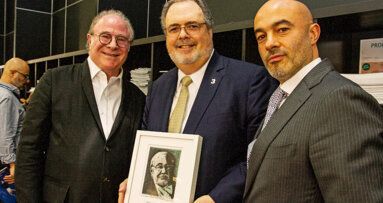 Prof. Jörg Strub receives the fifth P-I Brånemark Award