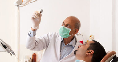 Tandarts Van der Laan mag weer open