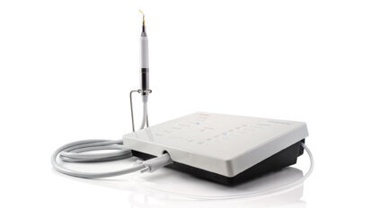 PIEZOSURGERY inserts with  clinicians for clinicians