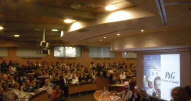 Il Chirone, le mamme, i bimbi e il “relatore” Carlo Verdone