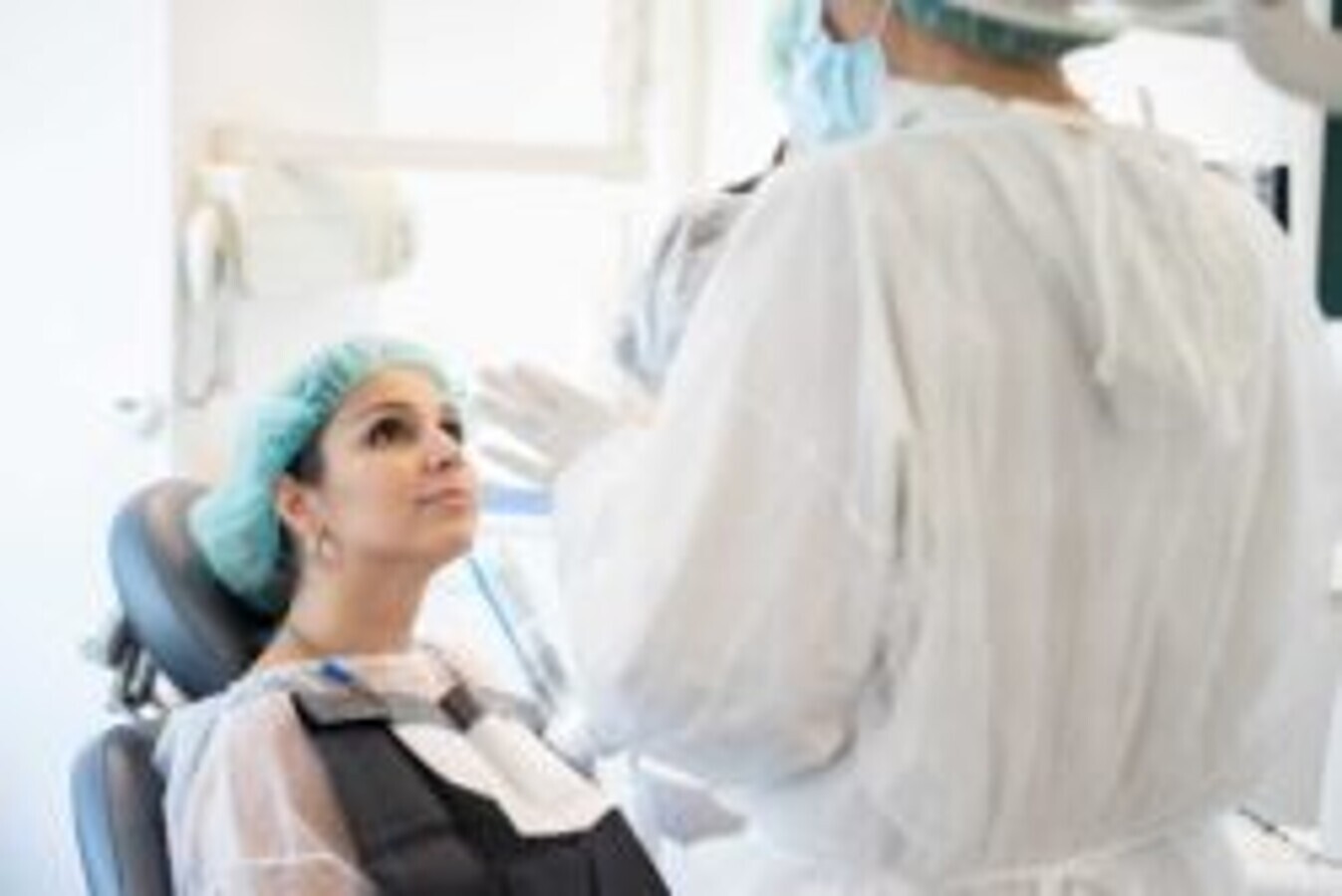 ÐÐ»Ð¸Ð½Ð¸ÐºÐ°ÑÐ° Ð·Ð° Ð±Ð°Ð²Ð½Ð° ÑÑÐ¾Ð¼Ð°ÑÐ¾Ð»Ð¾Ð³Ð¸Ñ Ð¾Ð±Ð¸ÐºÐ½Ð¾Ð²ÐµÐ½Ð¾ ÑÐ°Ð±Ð¾ÑÐ¸ Ñ Ð¿Ð¾-Ð¼Ð°Ð»ÐºÐ¾ ÑÑÑÐµÑ Ð¸ Ðµ Ð¿Ð¾-ÑÐ¾ÐºÑÑÐ¸ÑÐ°Ð½Ð° Ð²ÑÑÑÑ ÑÑÐ·Ð´Ð°Ð²Ð°Ð½ÐµÑÐ¾ Ð½Ð° Ð´ÑÐ»Ð³Ð¾ÑÑÐ°Ð¹Ð½Ð¸ Ð²Ð·Ð°Ð¸Ð¼Ð¾Ð¾ÑÐ½Ð¾ÑÐµÐ½Ð¸Ñ Ñ Ð¿Ð°ÑÐ¸ÐµÐ½ÑÐ¸ÑÐµ ÑÐ¸. (ÐÐ·Ð¾Ð±ÑÐ°Ð¶ÐµÐ½Ð¸Ðµ: White Clinic)