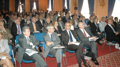 Dal workshop Andi di Cernobbio una fotografia piuttosto “mossa” del rapporto dentista paziente