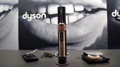 Dyson presents CameraJet toothbrush at FDI World Dental Congress
