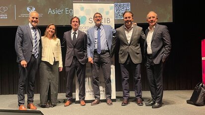 Curso de actualización en implantología oral 