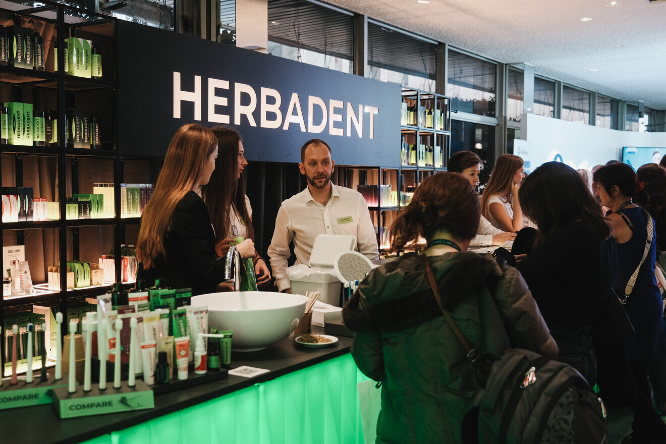 HERBADENT booth at this year's ADF congress. (Image: Dental Tribune International)