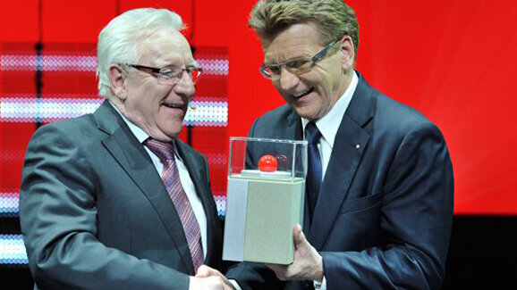 FKG Dentaire SA gewinnt Unternehmerpreis