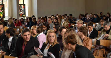 Extraktion-Nonextraktion – eine länderübergreifende Fragestellung