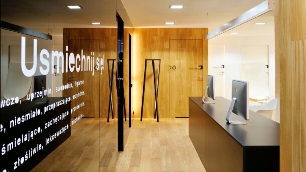 Dentyści kuszą designem i architekturą