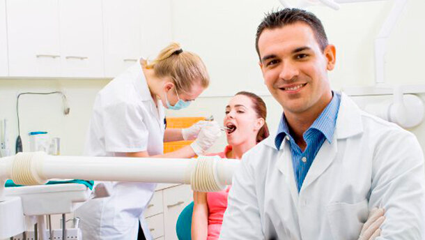 Fare il dentista (almeno negli Stati Uniti) sarà il lavoro più soddisfacente nell’anno 2015