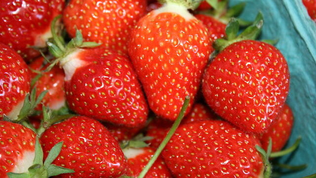 ISTRAŽIVAČI KAŽU DA JE VOĆE NAJBOLJE SREDSTVO ZA IZBJELJIVANJE ZUBI