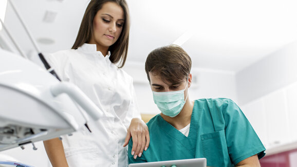 Dr. Nicolae Banicioiu: Aproape 1.200 de posturi deblocate in unitatile apartinand MS, majoritatea in spitale