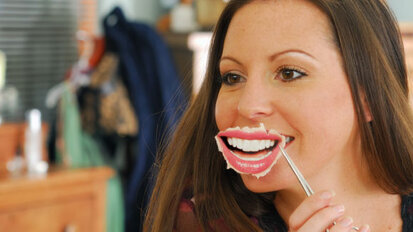 Mit Harz gegen Zahnschmelzabbau Mit Harz gegen Zahnschmelzabbau