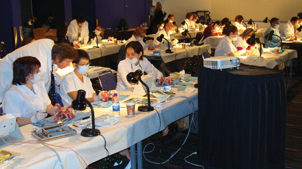 Dental professionals expand knowledge at meeting in Montreal