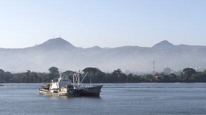 Schweizer Zahnarzt engagiert sich in Sierra Leone Schweizer Zahnarzt engagiert sich in Sierra Leone