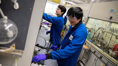 Zinc compound offers non-staining alternative to silver diamine fluoride