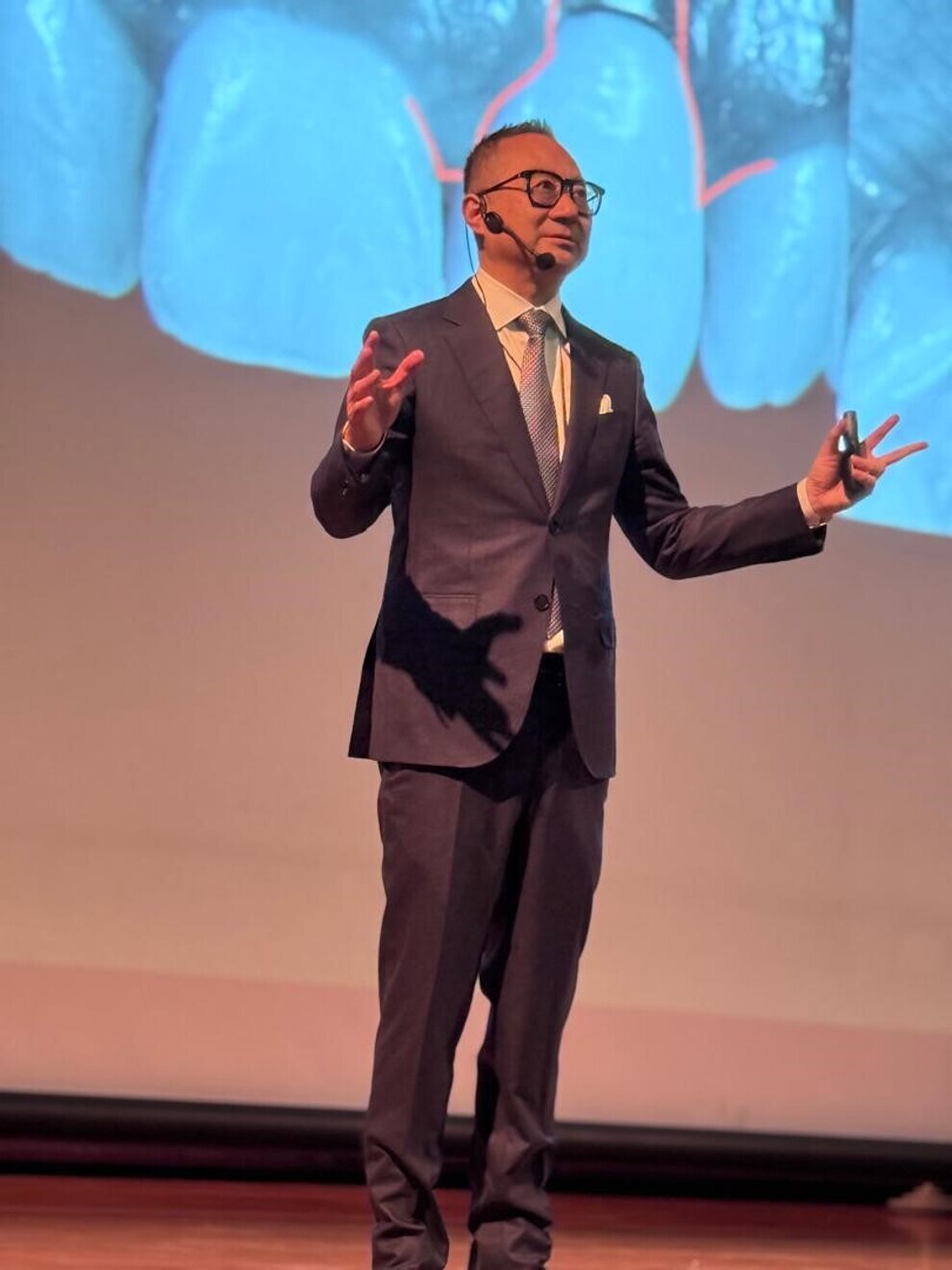  Prof. Dr Joseph Kan with his keynote lecture