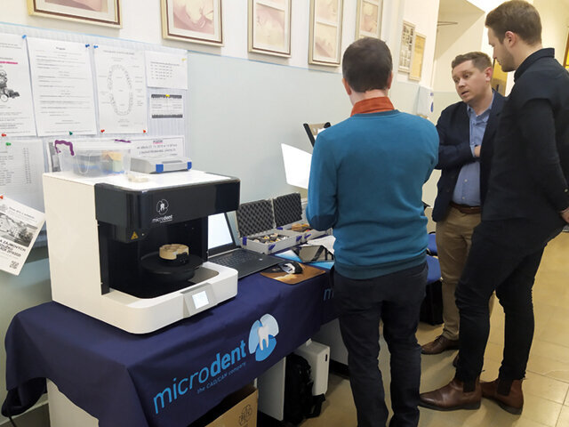 Sponzoři z řad dentálních firem