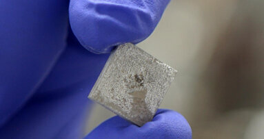 New coating method allows stronger adhesion of dental implant