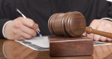 Dental regulator prosecutes two non-registrants