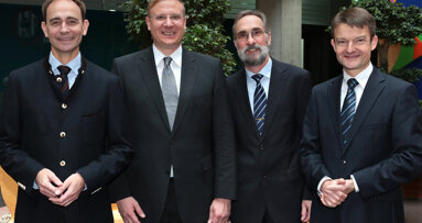 Zahnmedizin Regensburg im CHE-Ranking führend bei „Forschung“