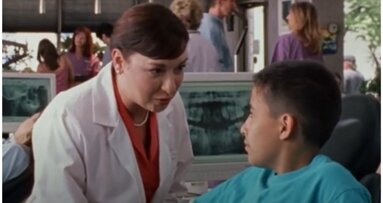 Suburban madness (2004), geregisseerd door Robert Dornhelm: Orthodontist vermoordt haar man