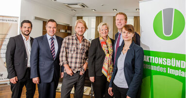 Mundgesundheit unter prominenter Regie