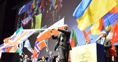 EuroPerio8: A colourful welcome to dentists in Europe