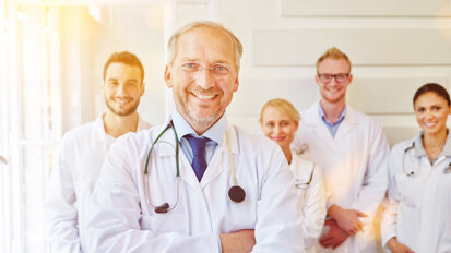 Imagewandel: Halbgötter in Weiß – heute nicht mehr Imagewandel: Halbgötter in Weiß – heute nicht mehr