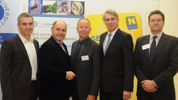 Cochrane Zweigstelle eröffnet