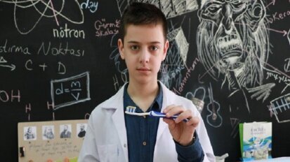 8'inci Sınıf Öğrencisi, Diş Macunu Üretti