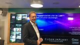 Dr Dirk Duddeck, CleanImplant Foundation’s Head of Research, at the first Joint Congress for Ceramic Implants (JCCI) on October 15, 2021 in Switzerland: The non-profit CleanImplant Foundation has awarded it’s “Trusted Quality Seal“ to the implant system SDS2.2.