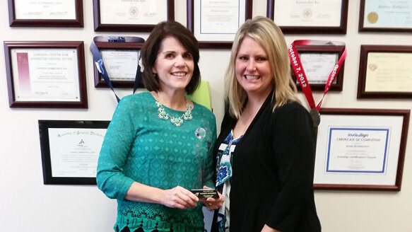 AADOM member Elizabeth Markiewicz receives Green Leader Award