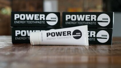 Et si la brosse à dents remplaçait le café du matin ?