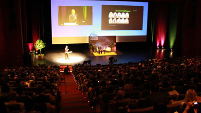 Ο δρα Κάπος εκλέχθηκε από την Επιτροπή Νέων ως νέος Πρόεδρος της ΕΑΟ