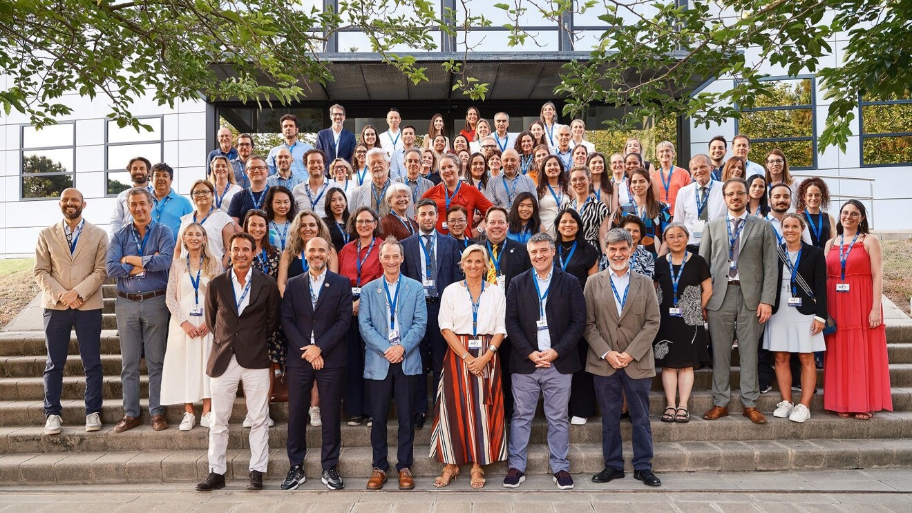 Anlässlich seines 45-jährigen Jubiläums organisierte Dentaid im Juli einen  Besuch des Dentaid Research Center für mehr als 60 internationale Expertinnen und Experten aus oraler Mikrobiologie und Parodontologie, um Wissen auszutauschen und aktuelle Forschungsarbeiten zur Mundgesundheit zu diskutieren.