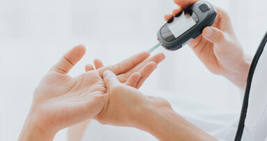 La diabetes aumenta los niveles de glucosa en saliva favoreciendo las enfermedades periodontales