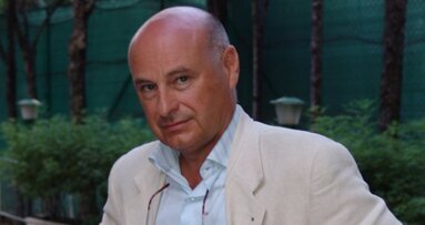 Fuga degli specialisti a causa degli alti contenziosi medico-legali