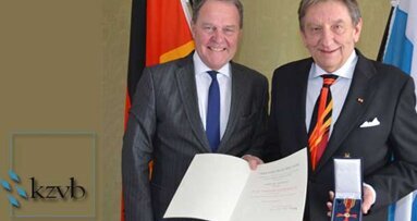 Dr. Janusz Rat erhält Bundesverdienstkreuz