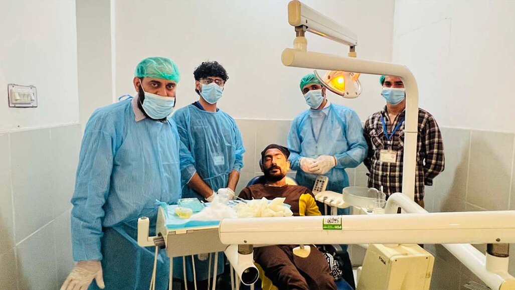 Dental team provides essential oral healthcare services to inmates at Gujranwala Central Jail