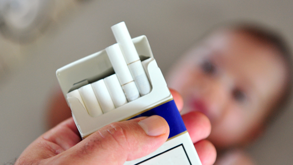 Passivrauchen schadet Kinderzähnen