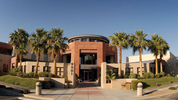 LVI Core I three-day course is designed for doctors and their teams to learn together