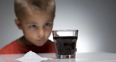 Daň z cukru pravděpodobně snížila počet extrakcí zubů u dětí ve Velké Británii – studie