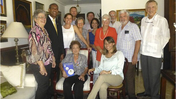 Medalla al mérito a una odontóloga de 104 años