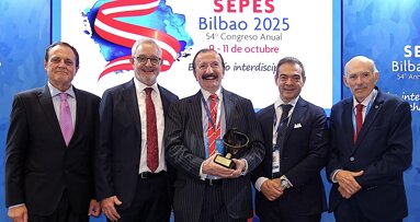 Premio a la extraordinaria trayectoria del Dr. Jaime A. Gil Lozano