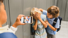 Estudo relaciona perda de dentes em adolescentes ao bullying