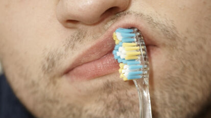 Milioni di inglesi trascurano l’igiene orale di base