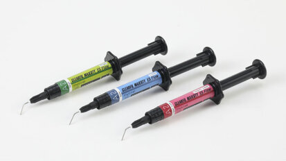 Clearfil Majesty ES Flow: il composito fluido versatile disponibile in 3 livelli di fluidità