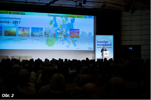 Obr. 2: Bob Ganley, generální ředitel společnosti Ivoclar Vivadent, otevřel sympozium společně s Gernotem Schullerem, ředitelem společnosti Ivoclar Vivadent pro Rakousko a Východní Evropu
